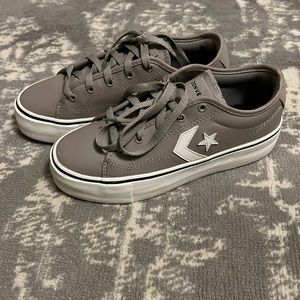 Brand new never worn chunky converse lace sneakers